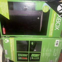 Xbox Small Refrigerator 