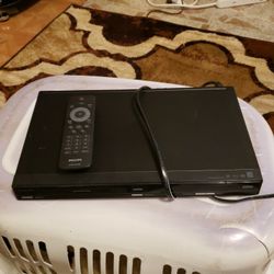 Phillips DVD PLAYER WITH REMOTE