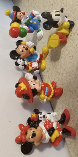 Collectable Mickey & Minnie Figurines