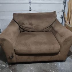 Free Oversized Chair