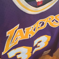 Los Angeles Lakers Kareem Abdul-Jabbar Road Swingman Jersey By