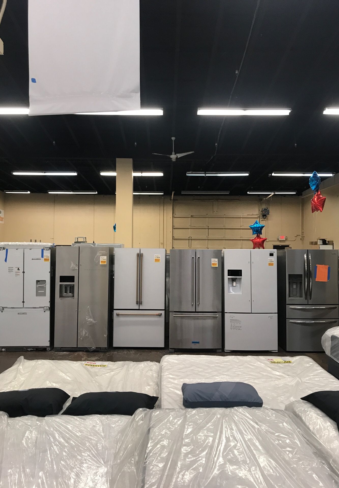 Year end clearance sale! Standard tv and appliance for Sale in Portland