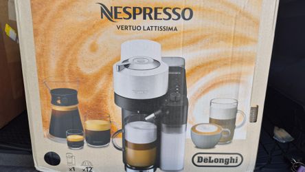 Nespresso Vertuo Lattissima by De'Longhi