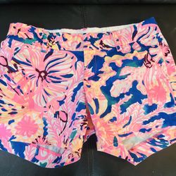 Lilly Pulitzer 5″ Callahan Shorts Size 2 Pink Blue Floral Tropical