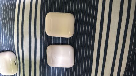 Apple AirPods (2nd Generation) – Used, Great Condition