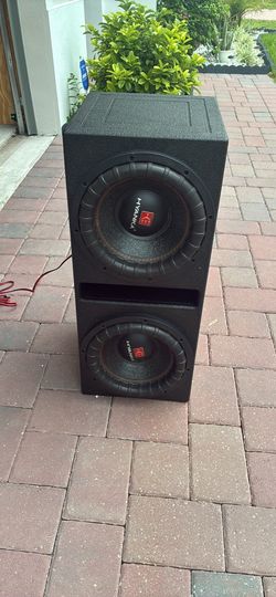 Dual 12in subwoofer