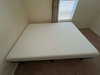 Queen mattress with portable bed frame
