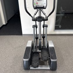 True Fitness Elliptical M30 