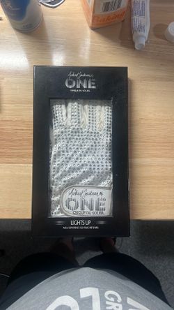 Michael Jackson ONE Cirque du Soleil Light-Up Glove + Original 2014 Show Tickets