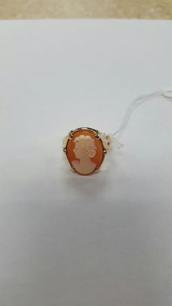 14k Gold Cameo Ring