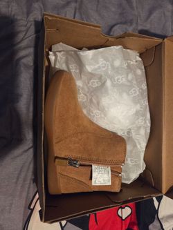 UGG BOOTS KIDS SIZE 9C