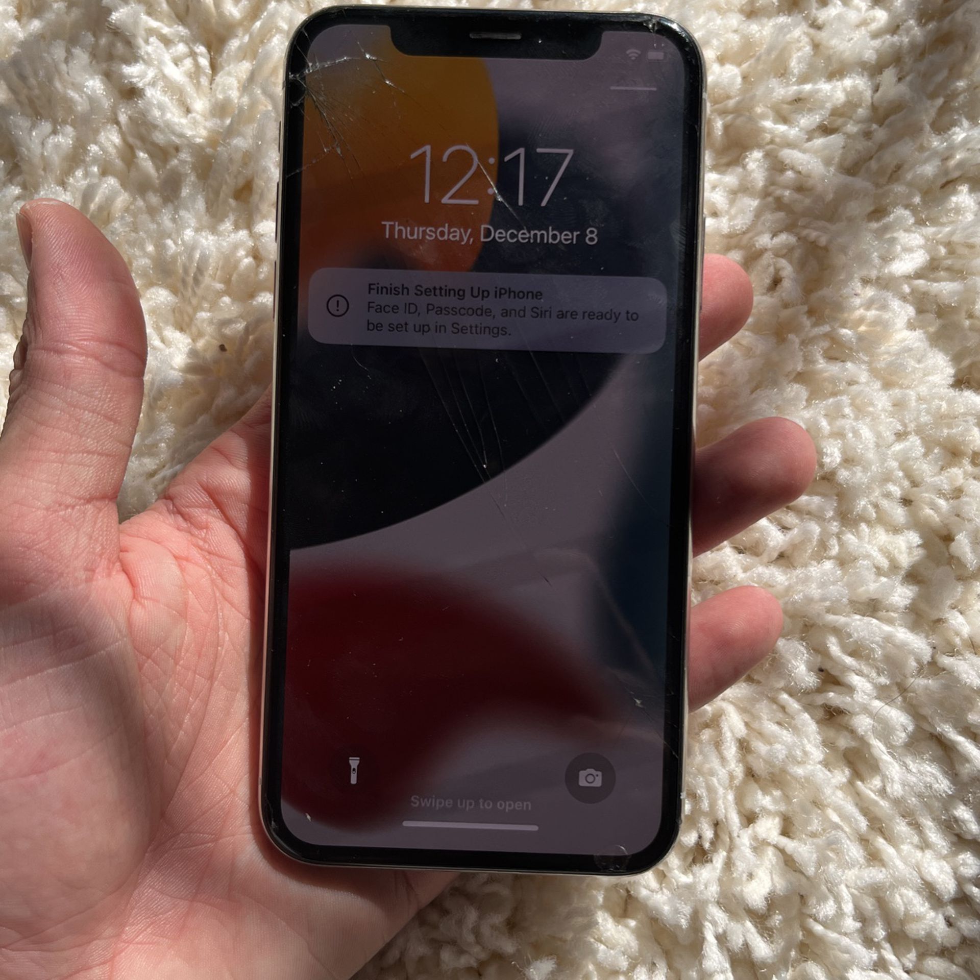 Apple iPhone X 64GB - Silver/White