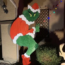 GRINCH YARD ART
