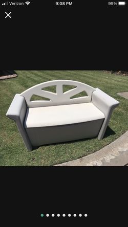 Storage Bench By Rubbermaid