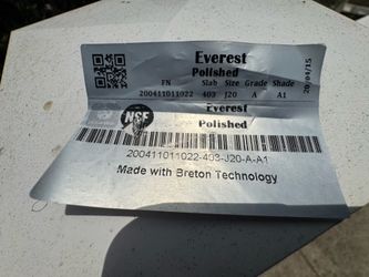 Everest Quartz Counter Top