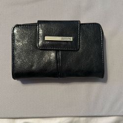 Kenneth Cole Women’s Wallet
