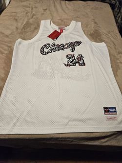 2024 Chicago Bulls/Suenos Jersey NWT