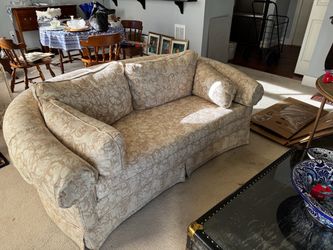 Loveseat/Sofa
