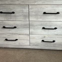 Gently Used 6 Drawer Dresser