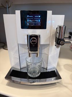 Jura E8 espresso machine