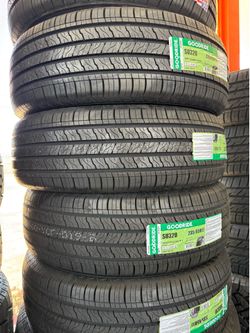 📲✅235/65/17 vendo set de llantas nuevas Goodride