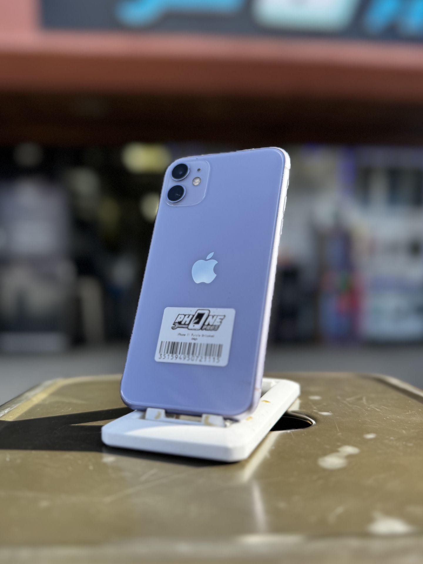 iPhone 11 (Factory Unlocked)