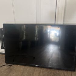 Samsung Wall Tv With Mounted 25x15