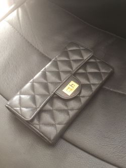 Chanel wallet