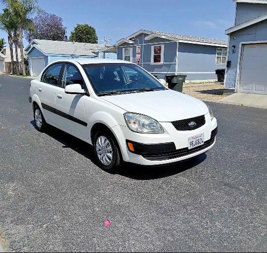 Kia Rio 2006 Estándar! 