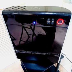 Air Purify/airconditioner 4-speed 12 Hour Timer Low Medium And High Absolutely Gorgeous Glossy Black Brand New Filter Beautiful LEDs Full Display