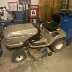 Riding Lawnmower 