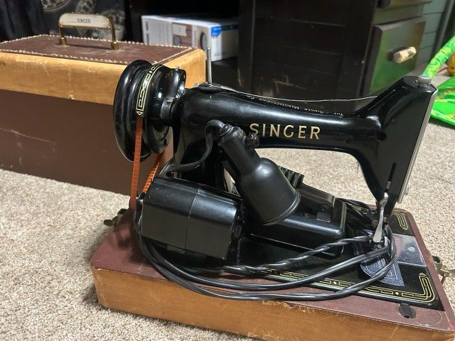 Singer Sewing Machine