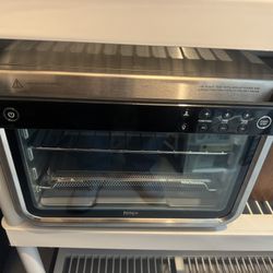 Ninja Foodie 8 in 1 XL Air Fry Oven, New. 