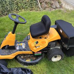 Cub Cadet Riding Mower CC30H  w/ Bag Attachment 