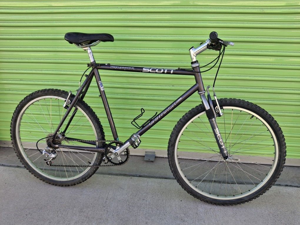 MOUNTAIN BIKE SCOTT  7 SPEEDS TIRE 26 SIZE M 