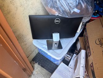 Dell Computer Monitor with keyboard