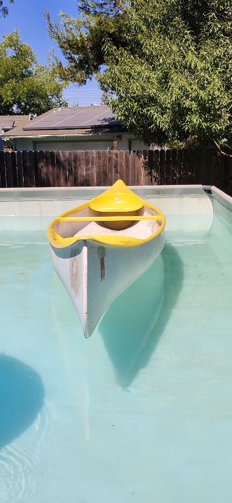 Nona Canoe 15ft