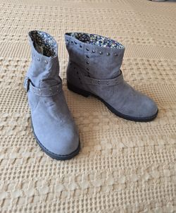 Muk Luk Ankle Boots