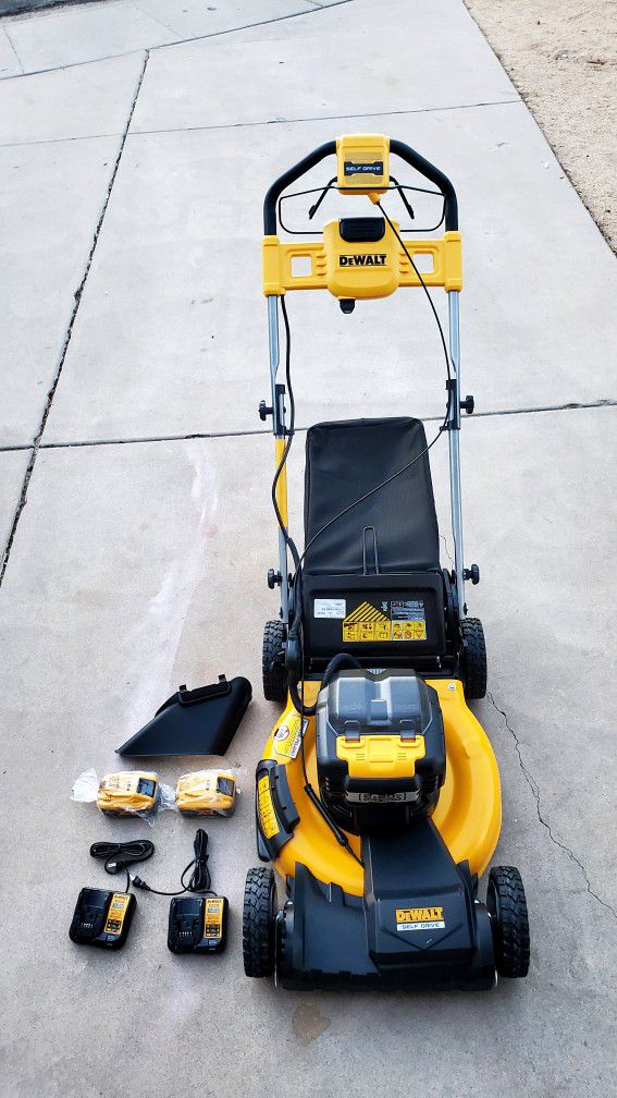 DEWALT
20V MAX 21.5 in. Battery Powered Walk Behind Self Propelled Lawn Mower with (2) 10Ah Batteries & Charger