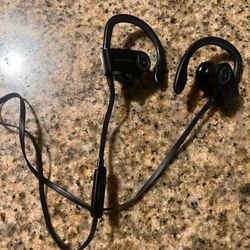 Beats Powerbeats 3 in Good Working Condition !
