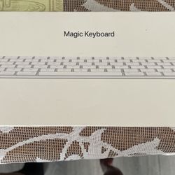 Apple Keyboard 