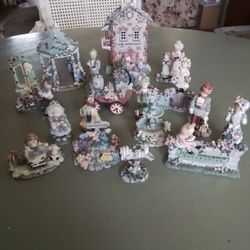 Ivy And Innocence Figures And Trinket Box