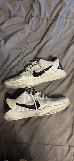Kobe 5 Zebra PE (men’s 10)