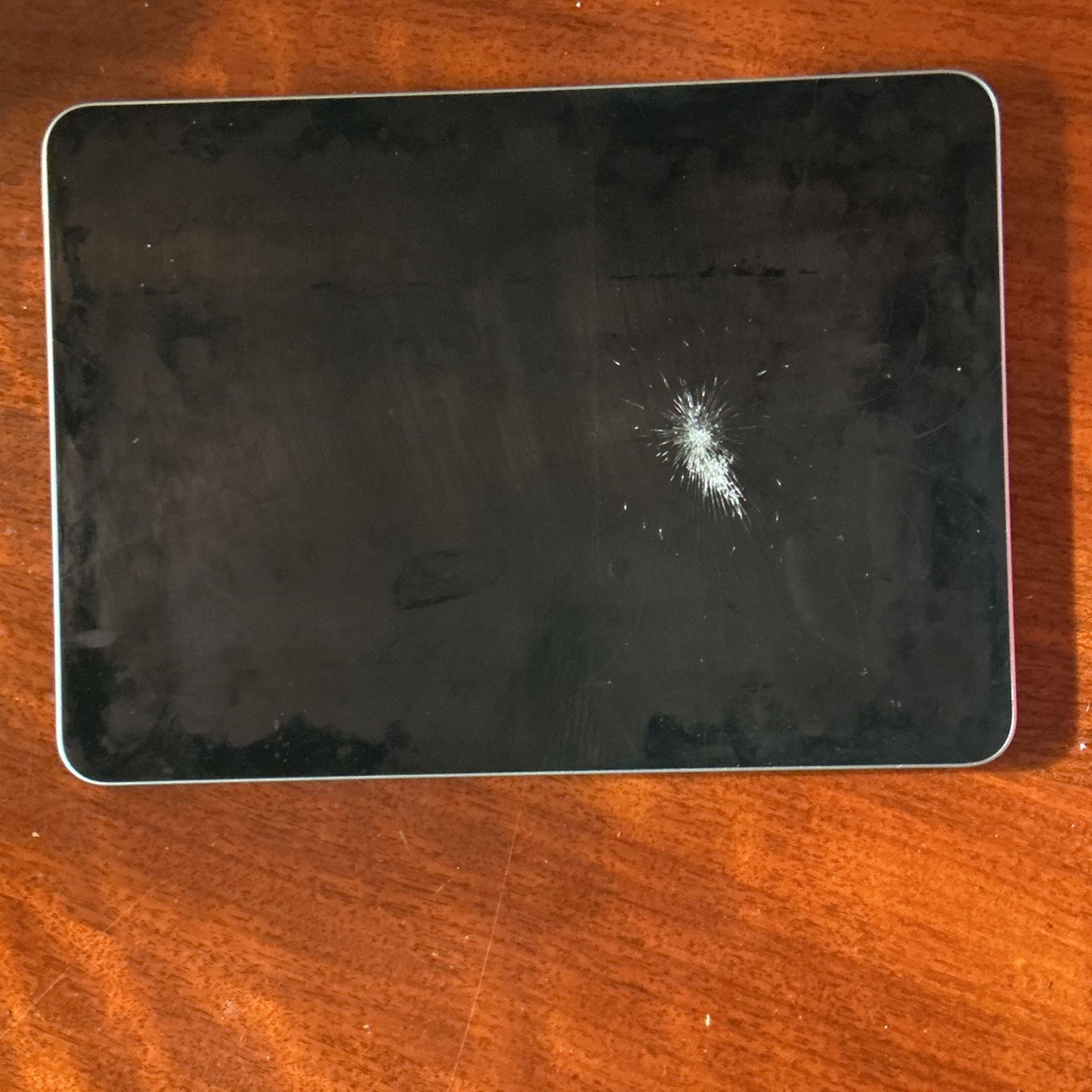 CRACKED SCREEN IPad Air 4th Generation 256GB