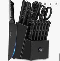 15-Piece Non-Stick Stainless Steel Japanese Knife Set with Wooden Block in Black
