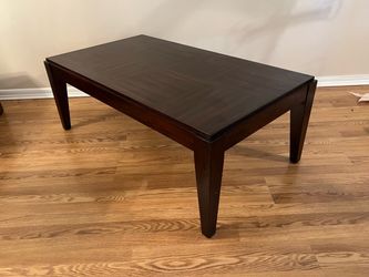Coffee Table Wood 50”x29” x18.5 H Great Condition
