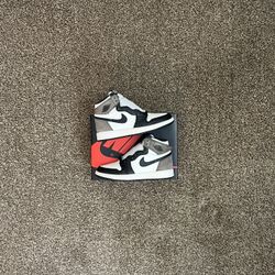 Jordan 1 Dark Mocha Size 4Y