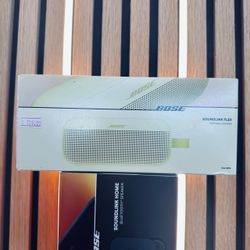 Bose SoundLink Flex 2nd Gen Portable Speaker