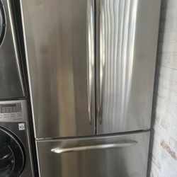 GE french door refrigerator 33” stainless steel 