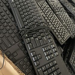 Mostly Dell Wired And Wireless Keyboards More Then 200 For Call Center